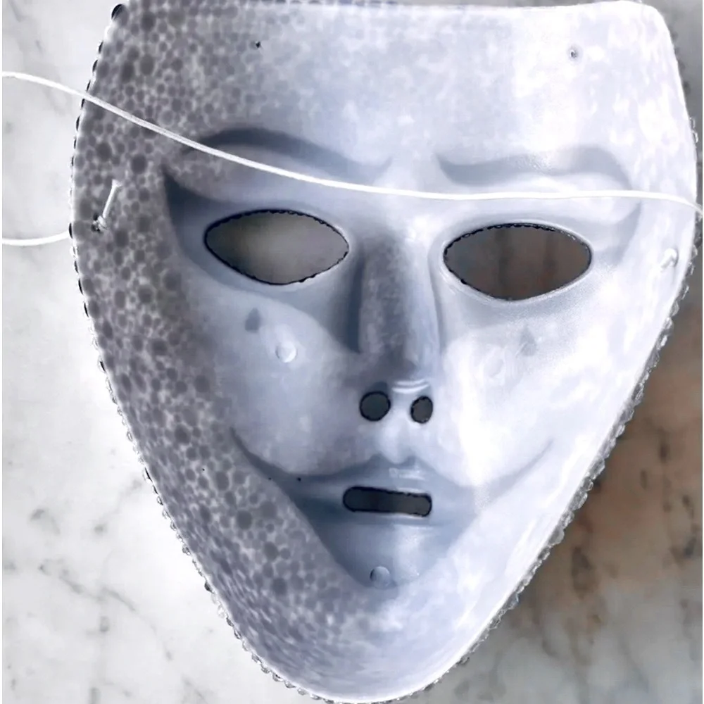 Mask nwot halloween